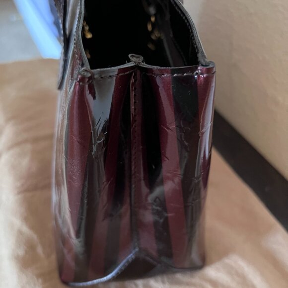 Louis Vuitton vernis Rayures Wilshire PM amarante- guaranteed authentic - Picture 5 of 14